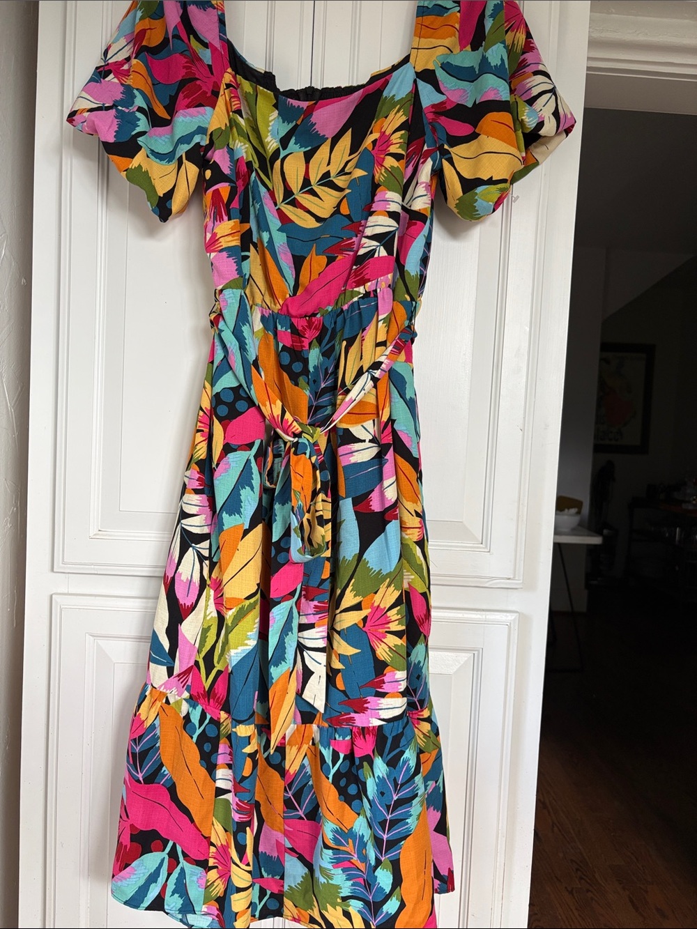 Maia Vibrant Tropical Print Midi Dress - Multicolor